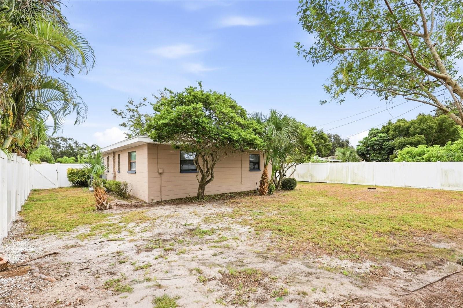 BLOSSOM LAKE VILLAGE SEC 3 - Residential