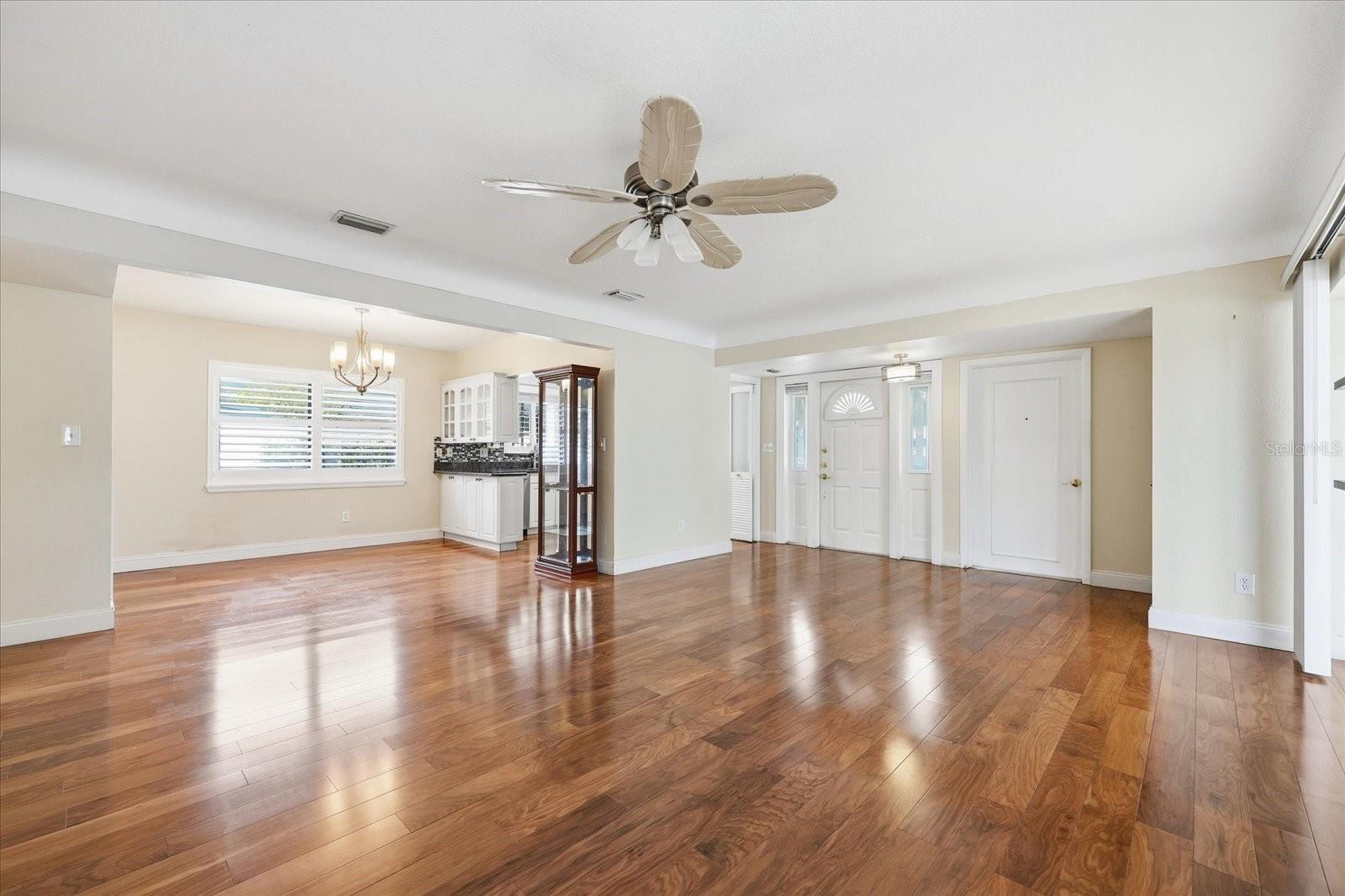 BLOSSOM LAKE VILLAGE SEC 3 - Residential