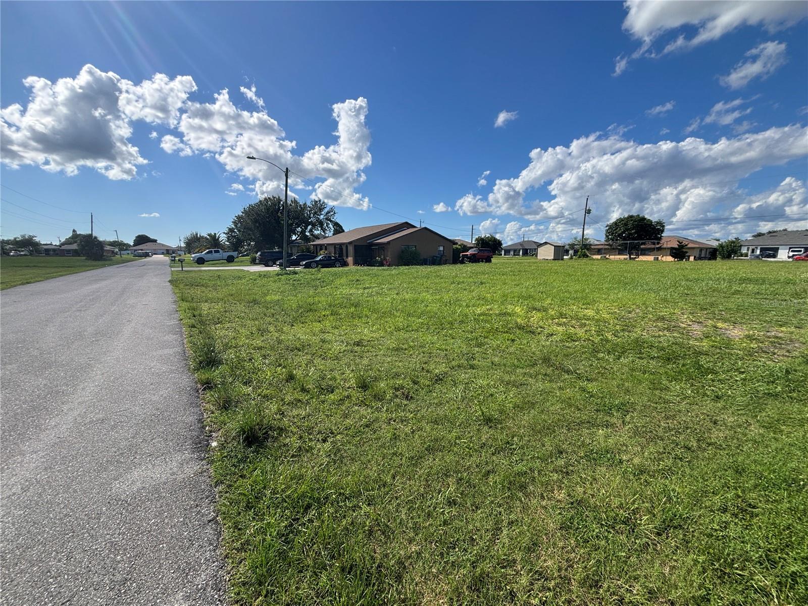 CAPE CORAL - Land