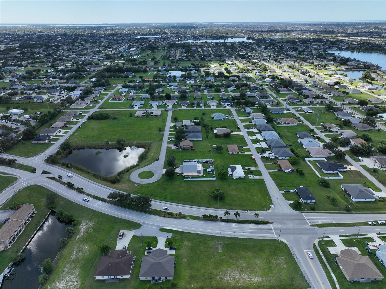 CAPE CORAL - Land