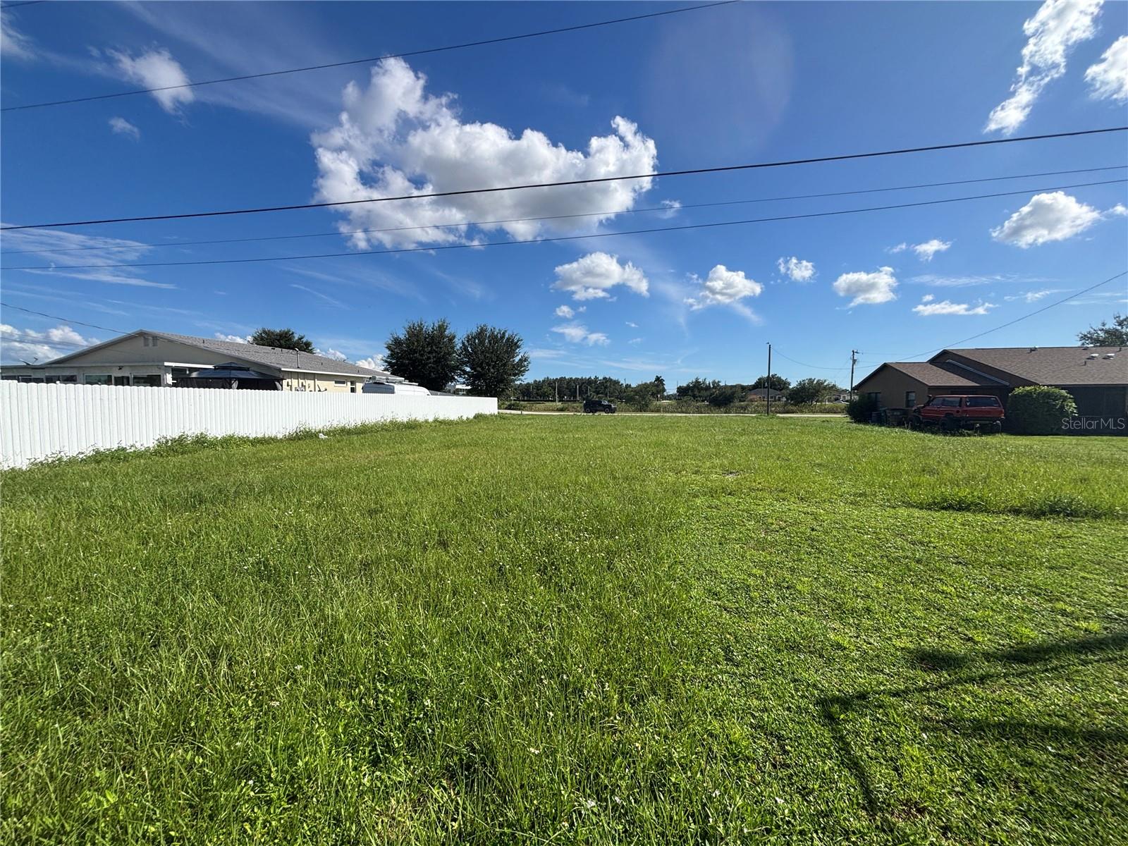 CAPE CORAL - Land
