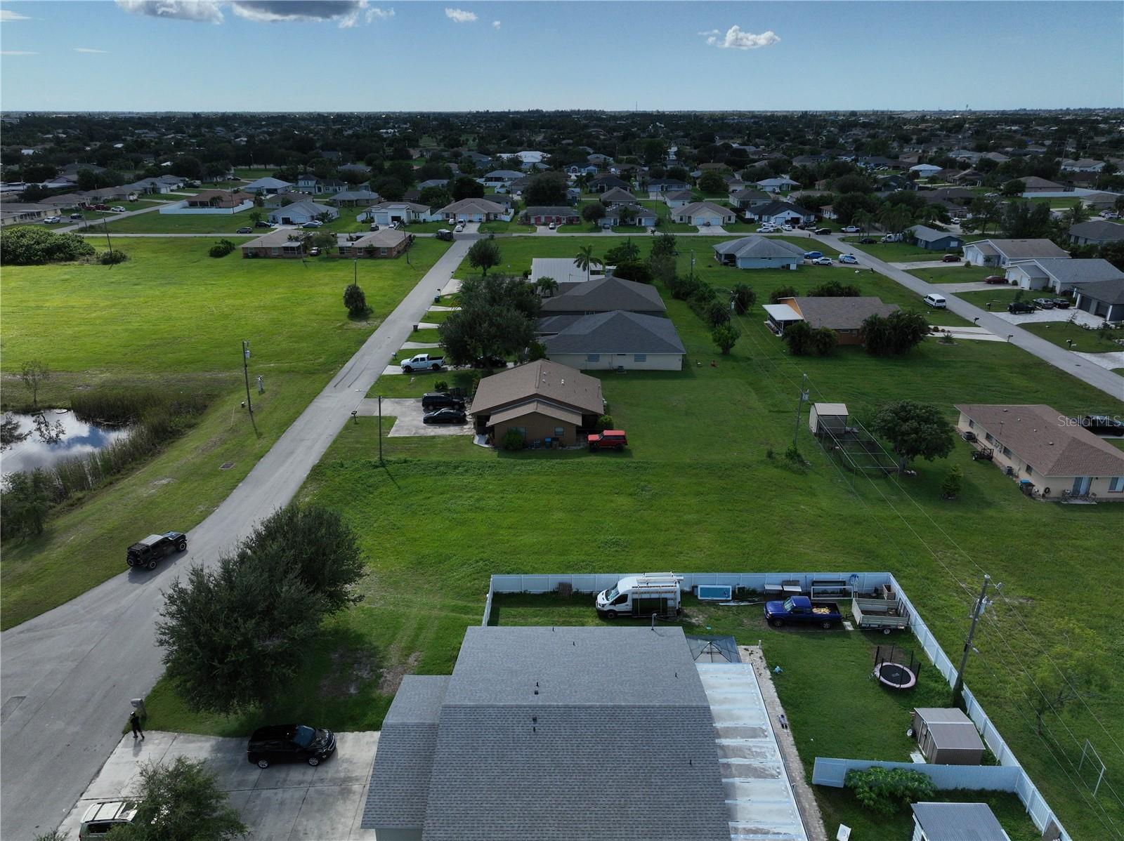 CAPE CORAL - Land