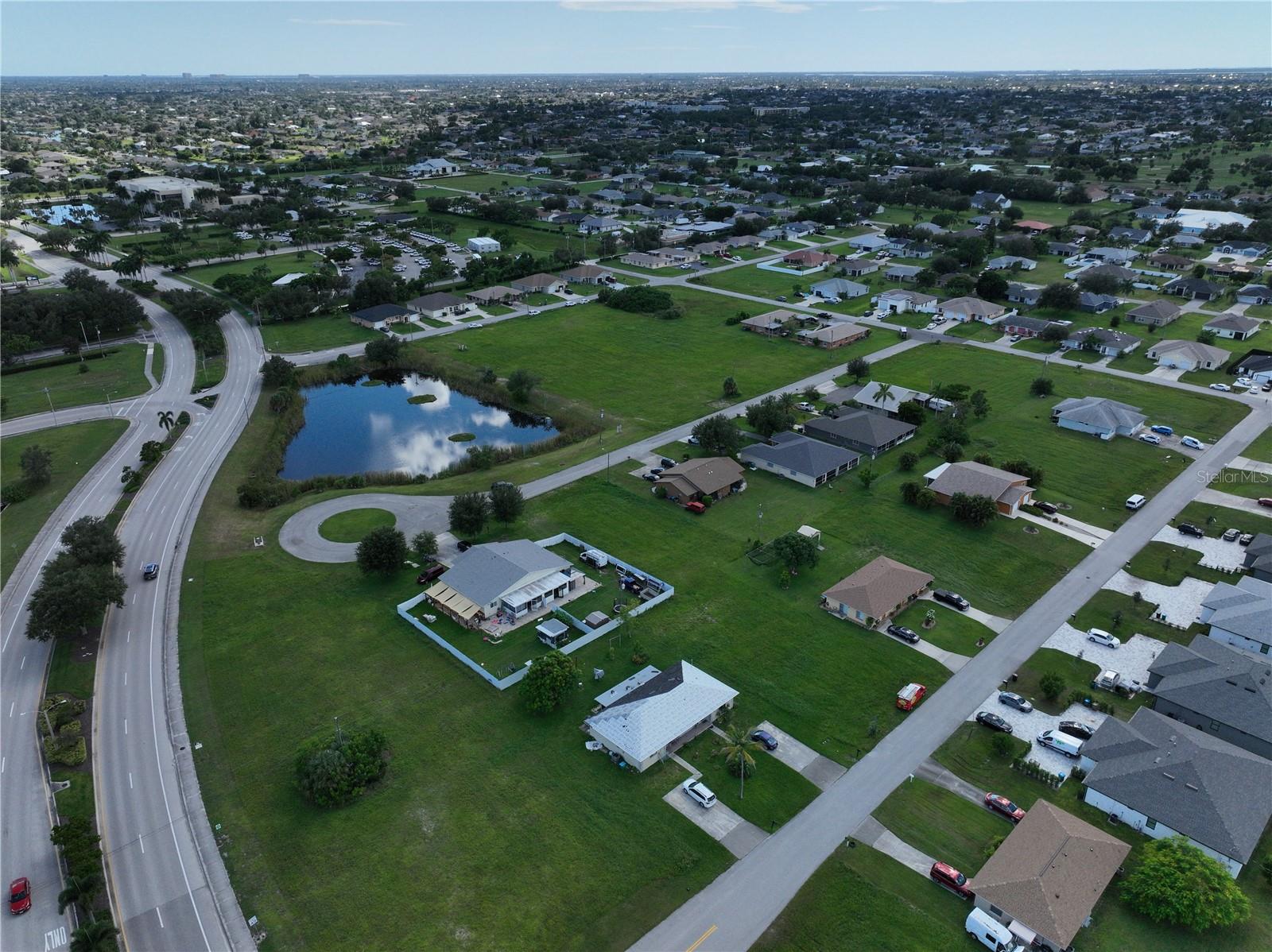 CAPE CORAL - Land