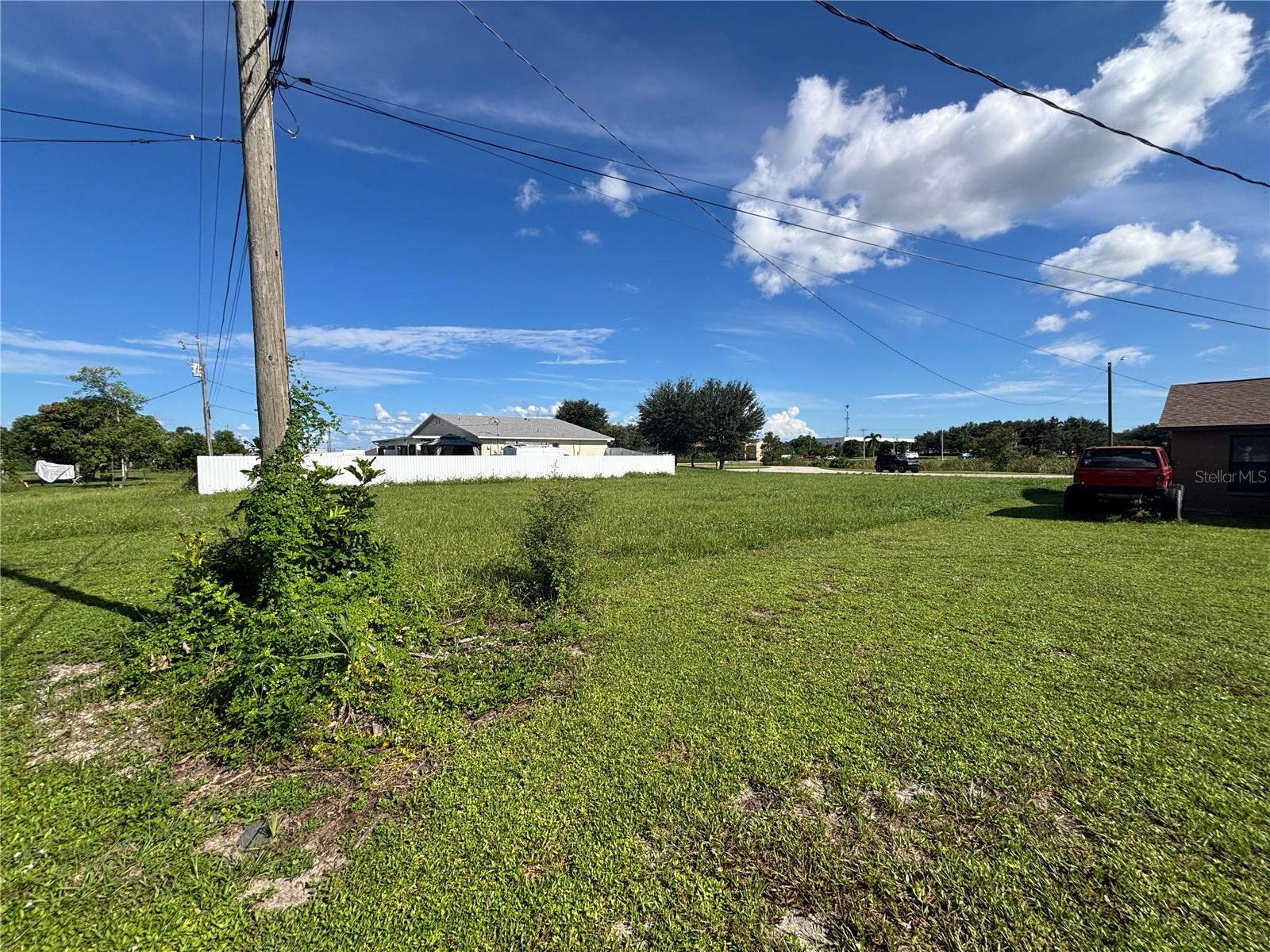 CAPE CORAL - Land