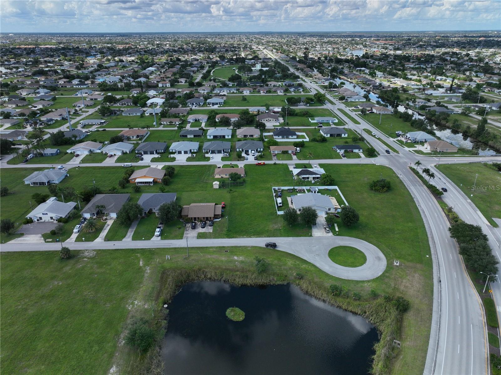 CAPE CORAL - Land