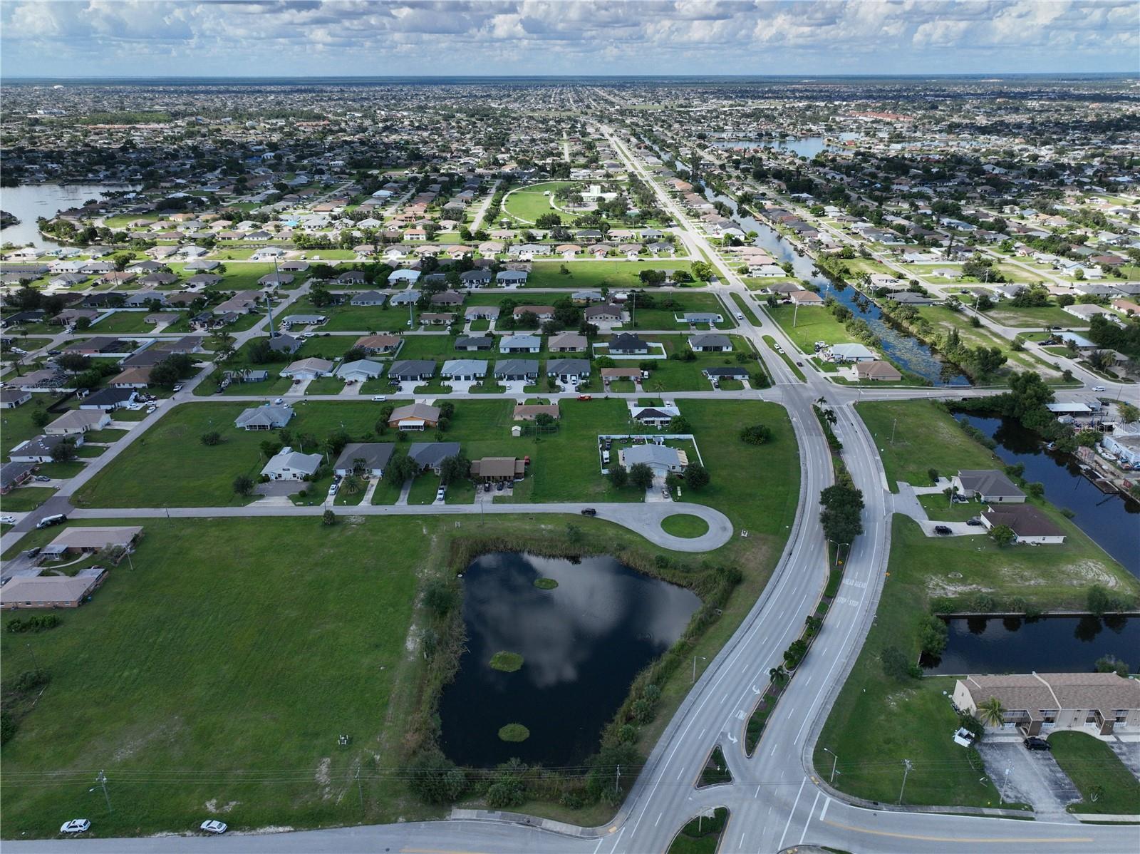 CAPE CORAL - Land
