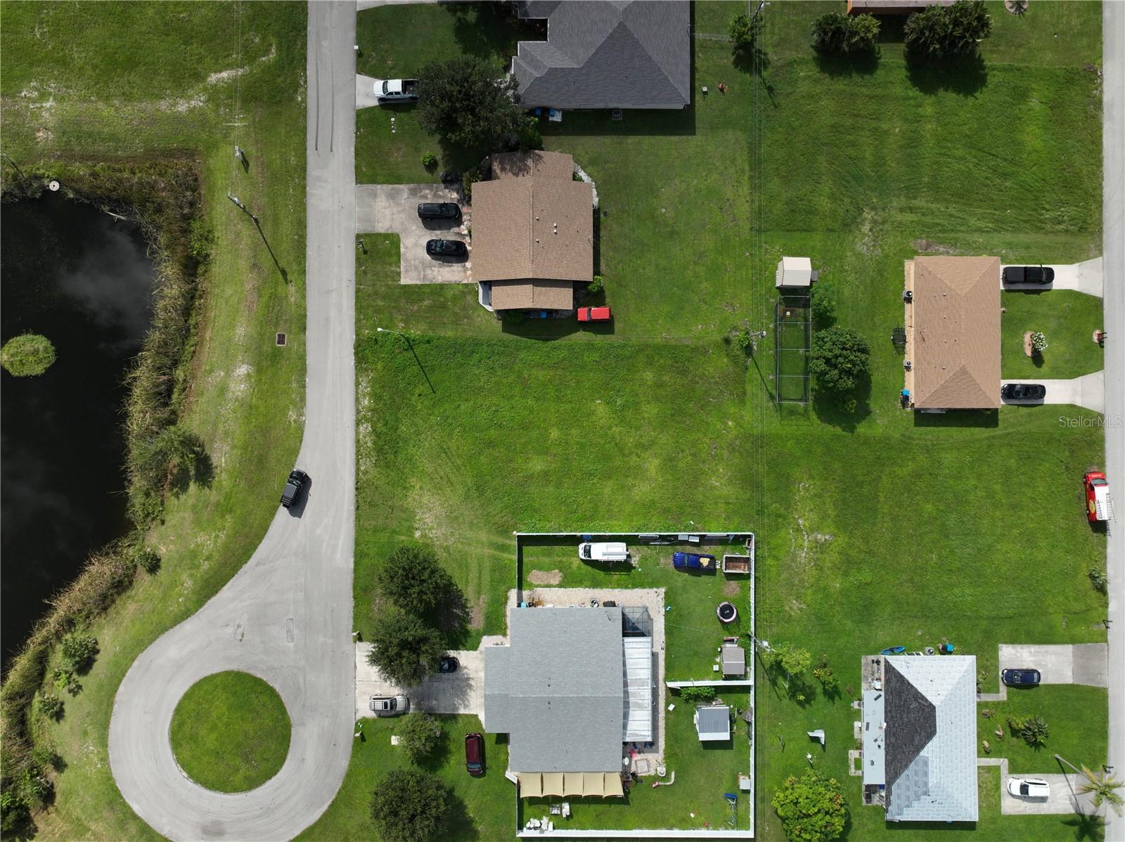 CAPE CORAL - Land