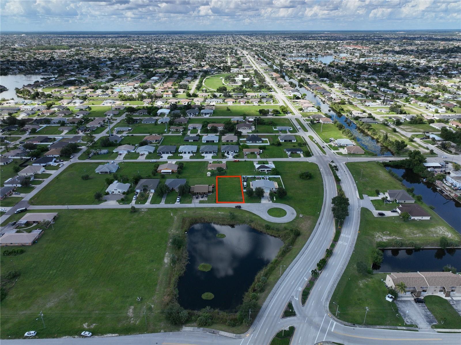 CAPE CORAL - Land