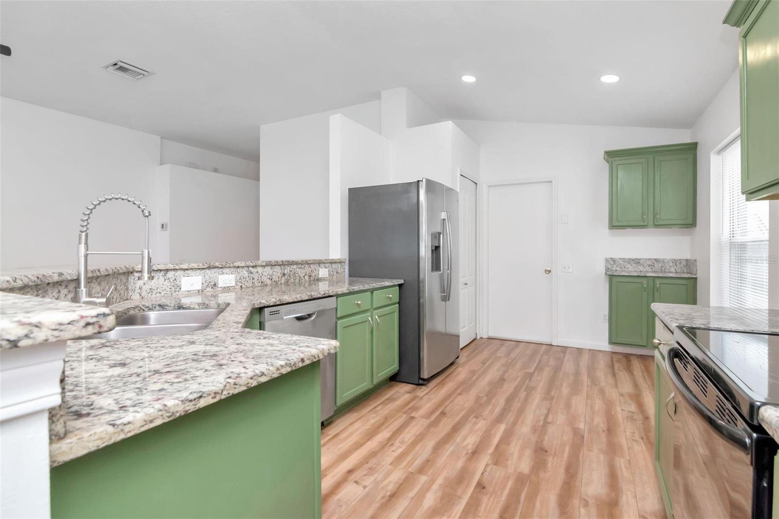 SOUTH COVE PH 1 - Residential