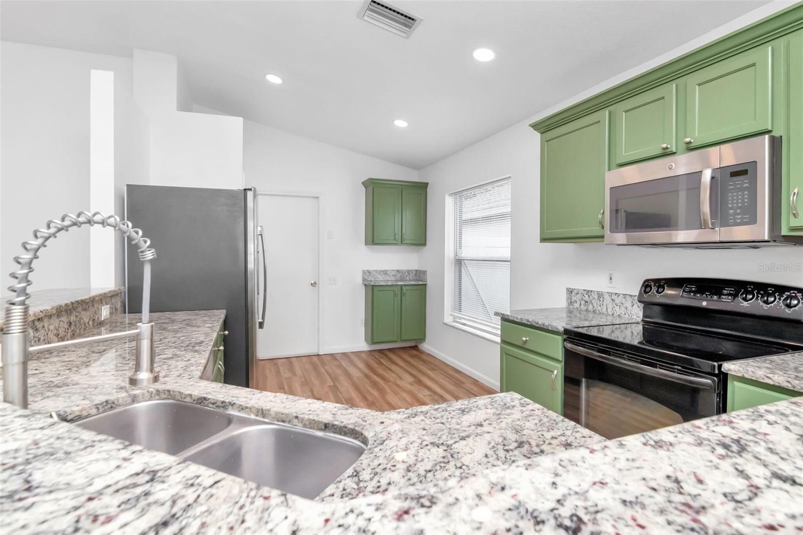 SOUTH COVE PH 1 - Residential