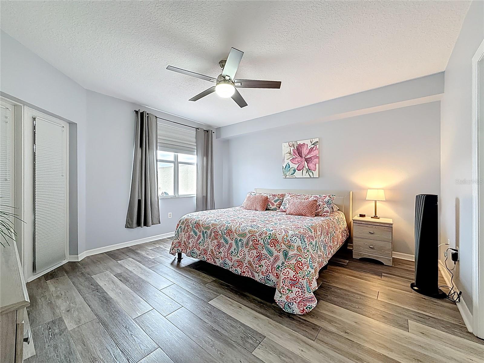 COUNTRY CLUB CONDO AT EAST BAY - Residential