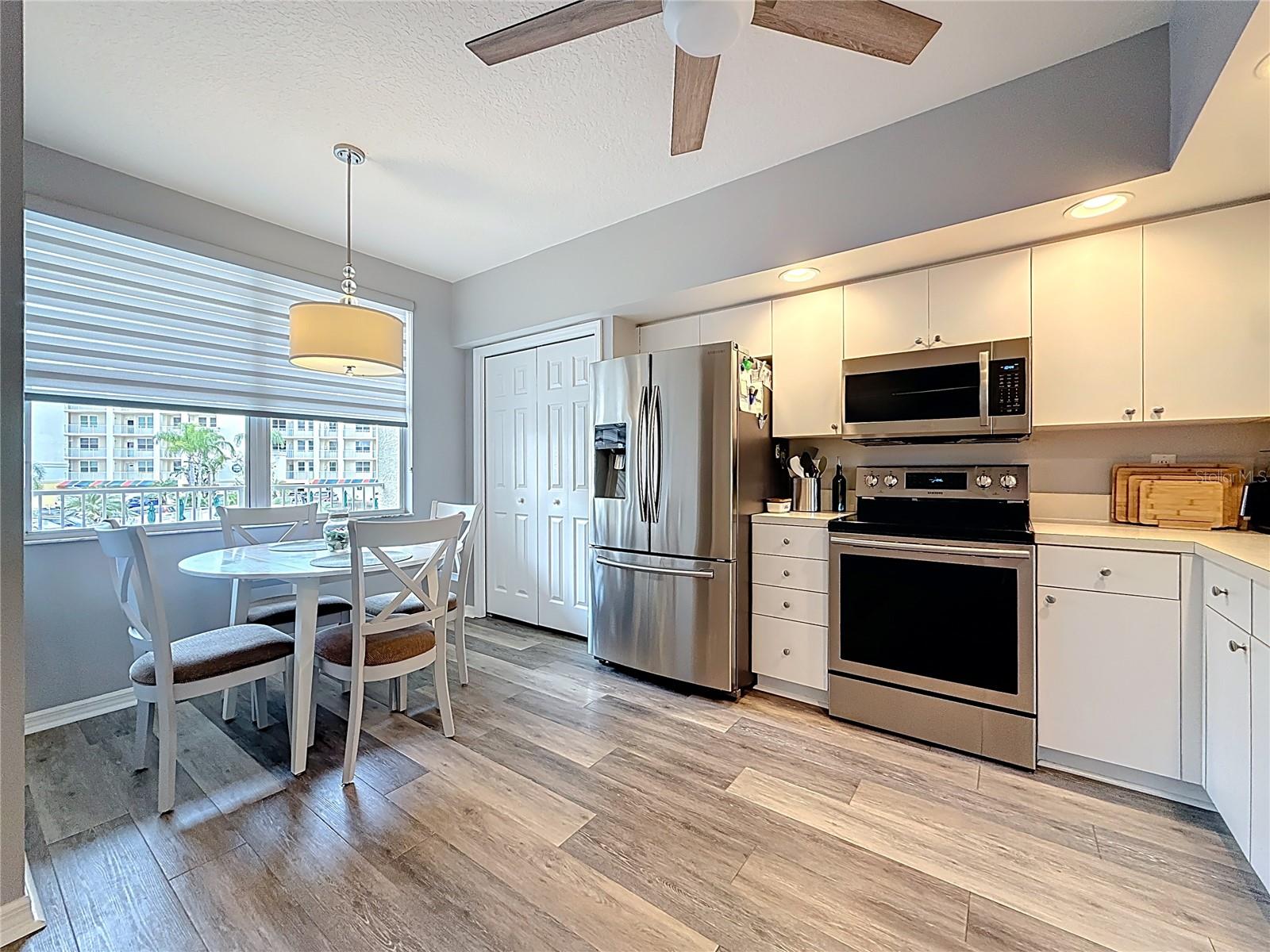 COUNTRY CLUB CONDO AT EAST BAY - Residential