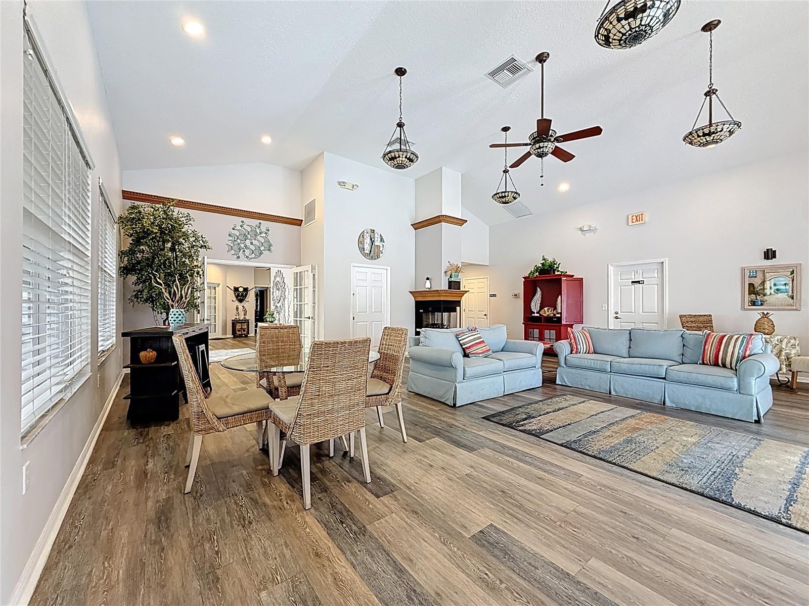 COUNTRY CLUB CONDO AT EAST BAY - Residential