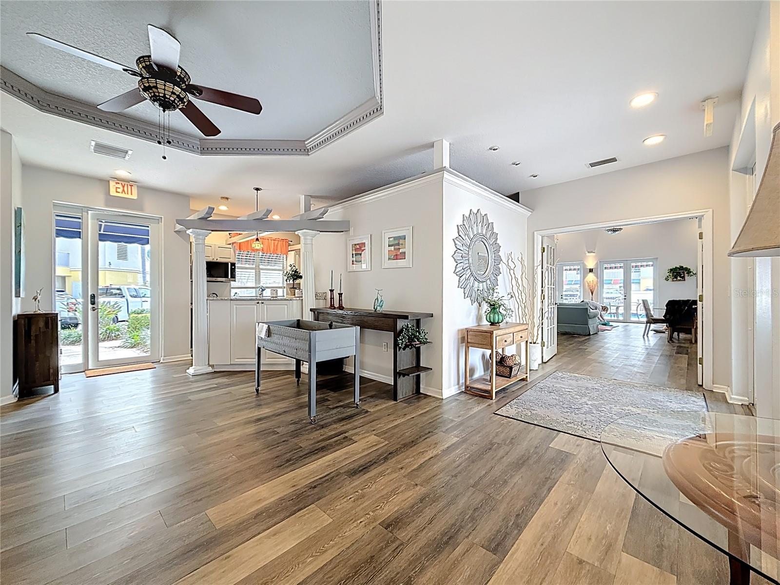 COUNTRY CLUB CONDO AT EAST BAY - Residential