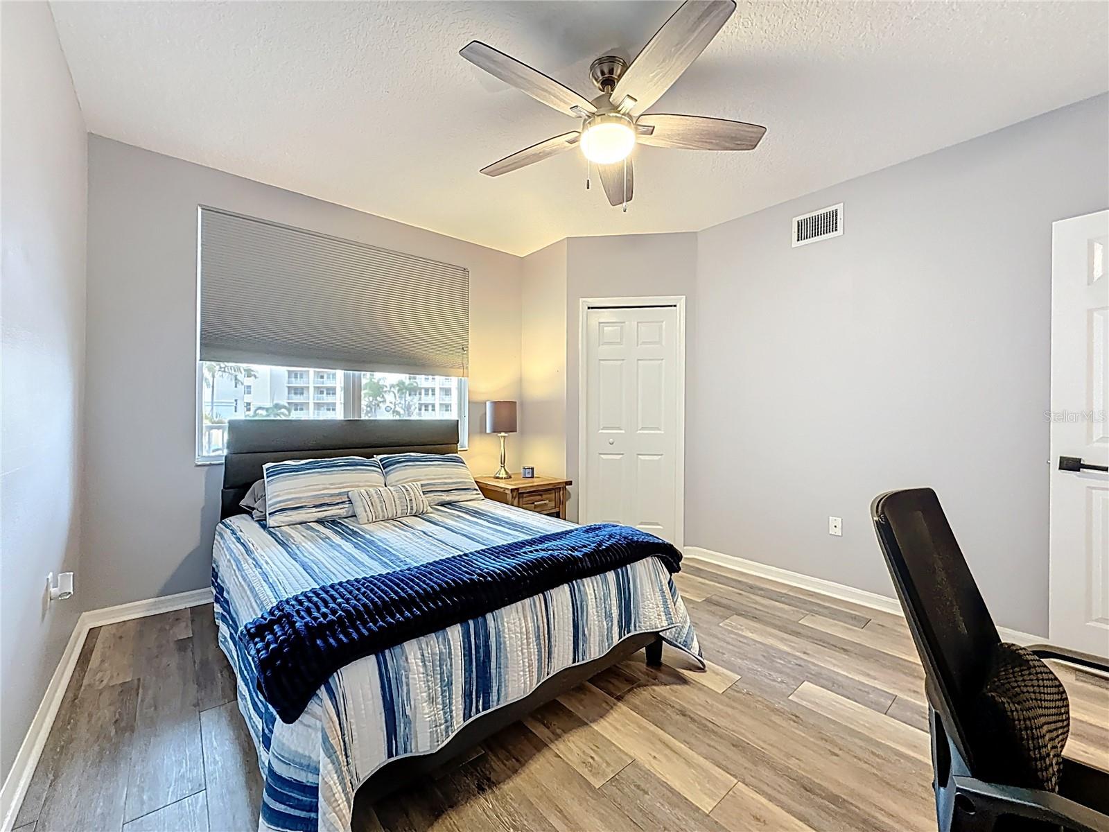 COUNTRY CLUB CONDO AT EAST BAY - Residential