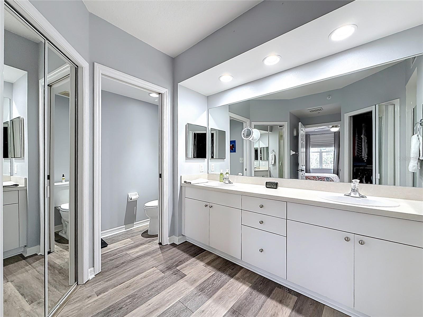 COUNTRY CLUB CONDO AT EAST BAY - Residential