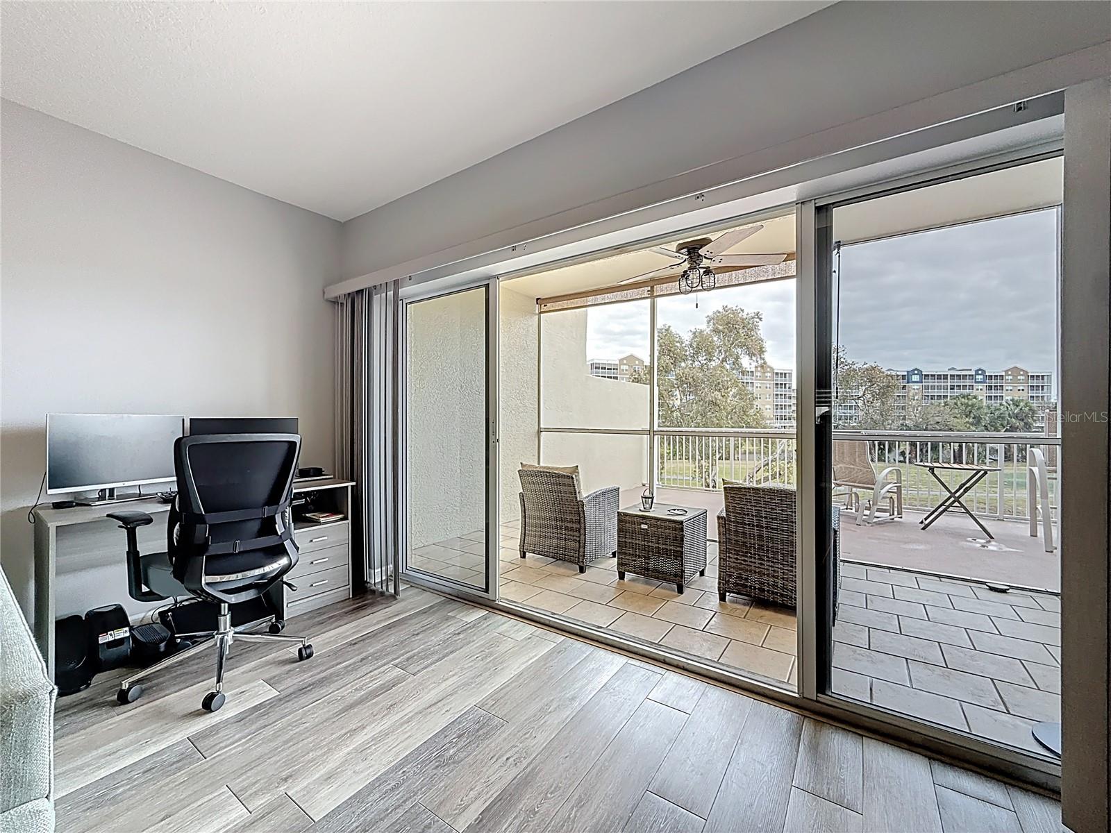 COUNTRY CLUB CONDO AT EAST BAY - Residential