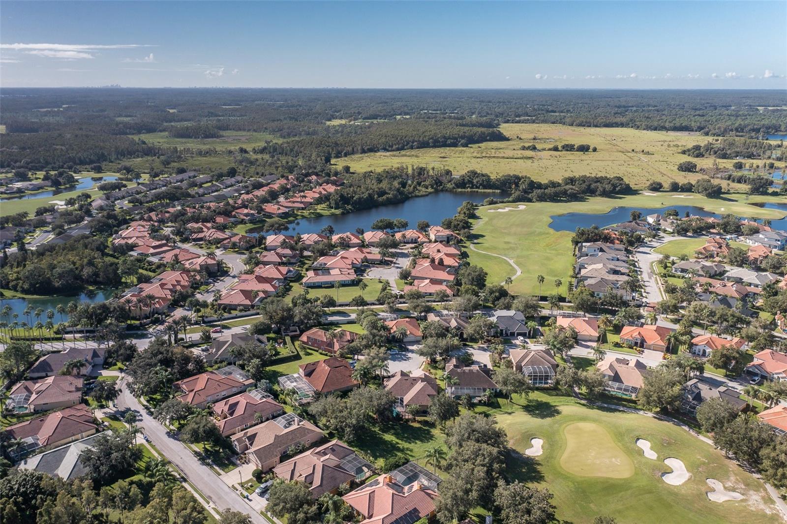 CHAMPIONS CLUB - Residential