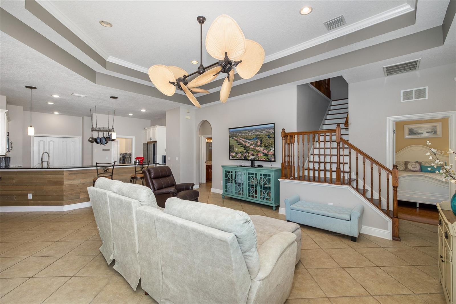 CHAMPIONS CLUB - Residential