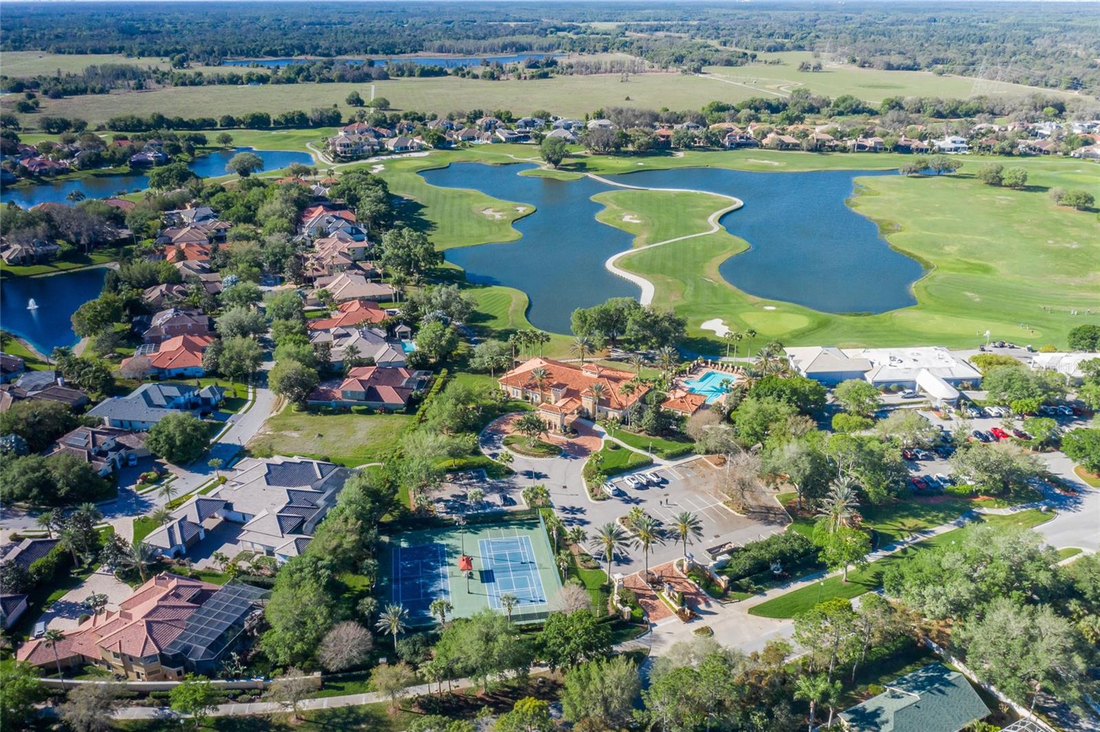 CHAMPIONS CLUB - Residential