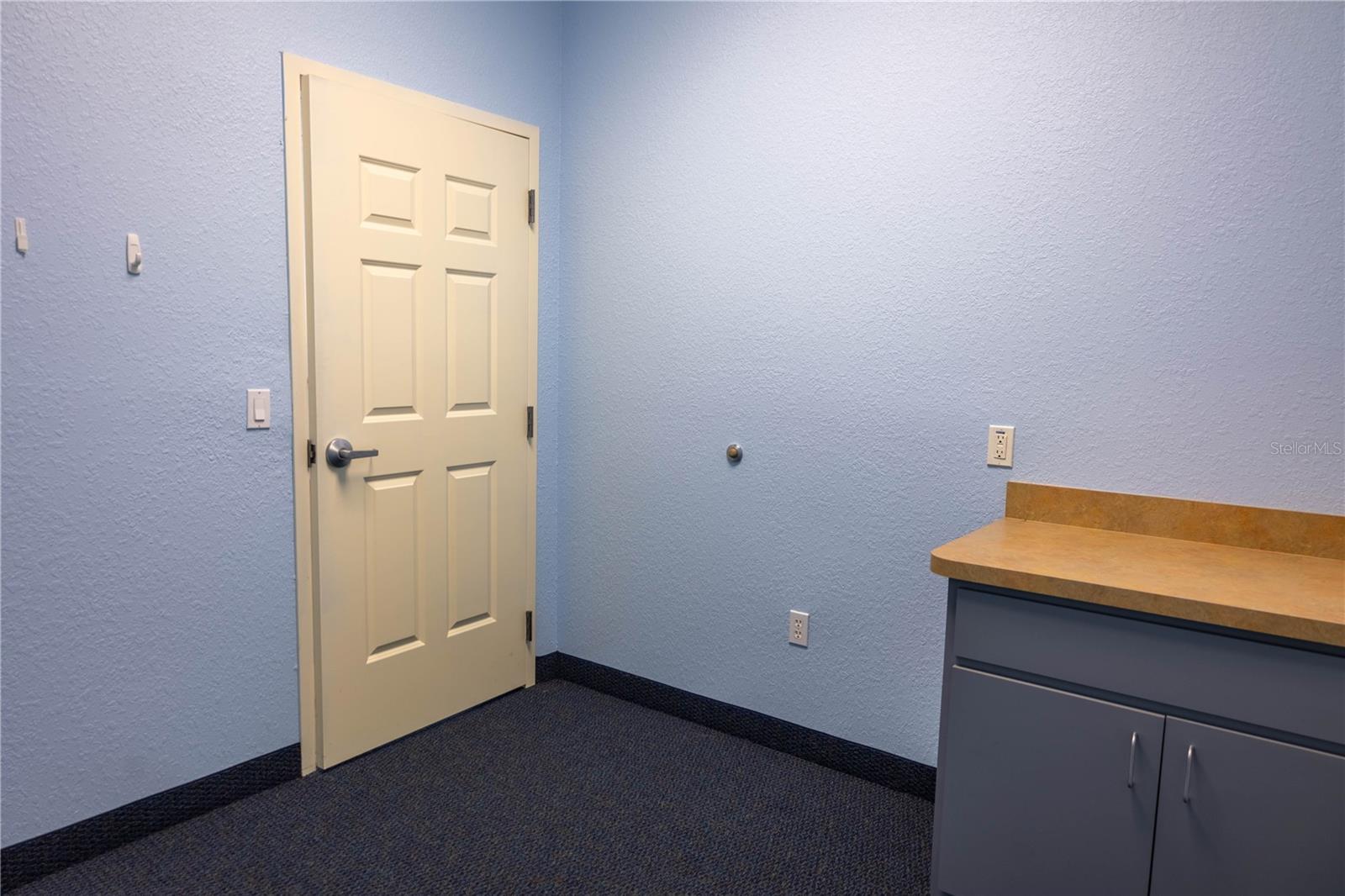 OAKHURST PROFESSIONAL PARK - Commercial Lease