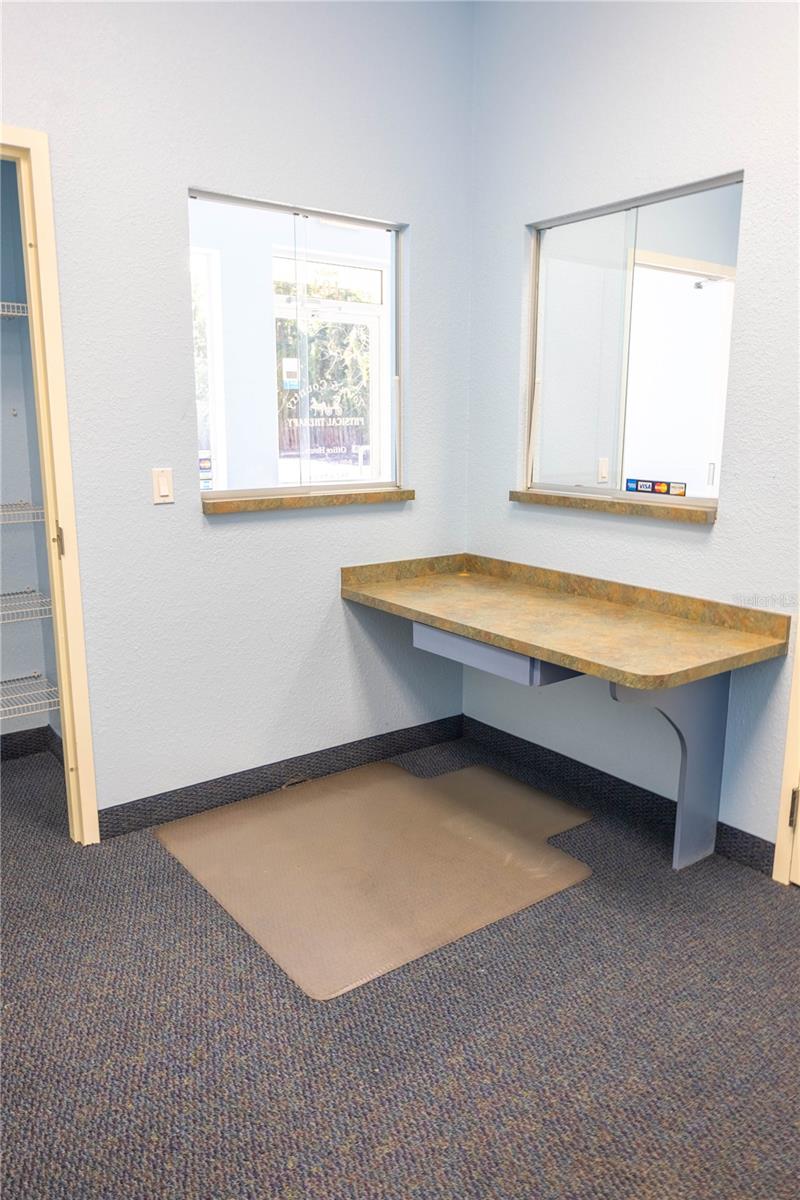 OAKHURST PROFESSIONAL PARK - Commercial Lease