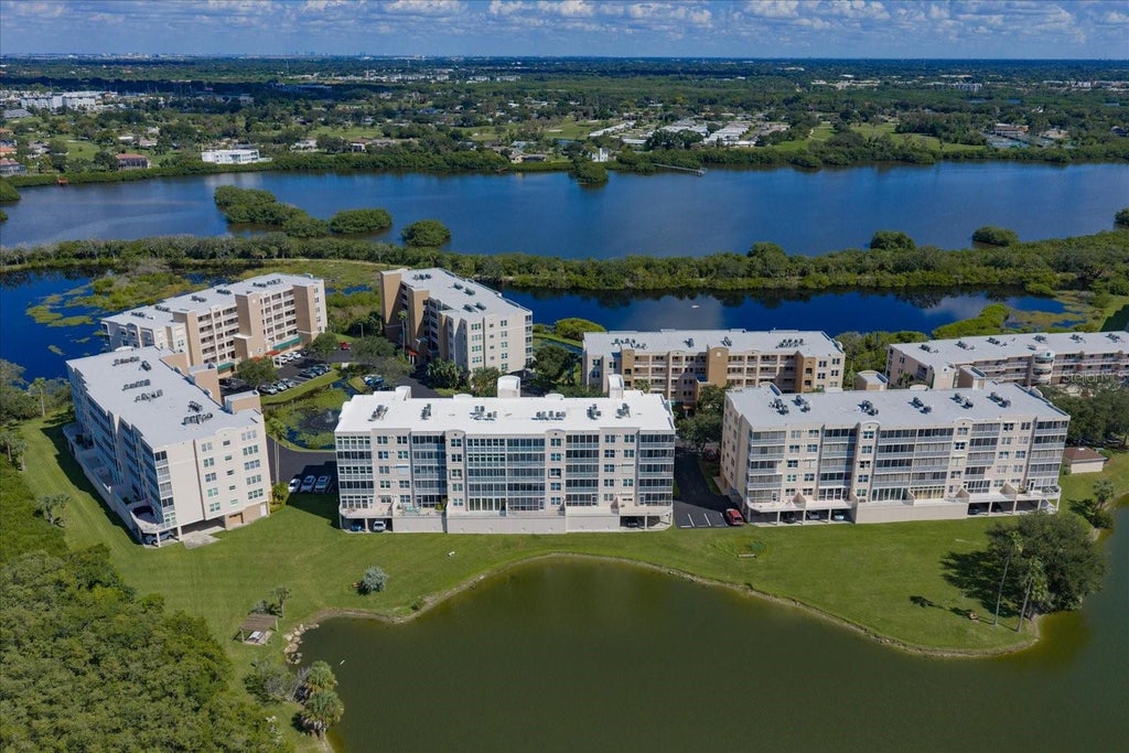 Photo of 6450 Shoreline Drive #9506, Seminole, FL 33708 (MLS # TB8560268)