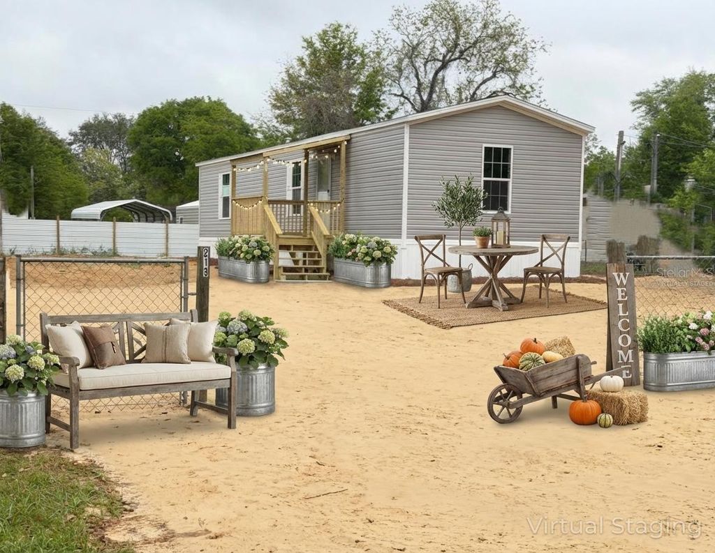 Photo of 213 Milton Avenue, Interlachen, FL 32148 (MLS # S5146756)