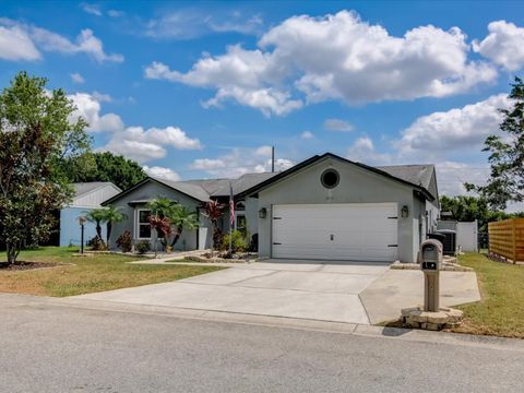 A home in PALMETTO