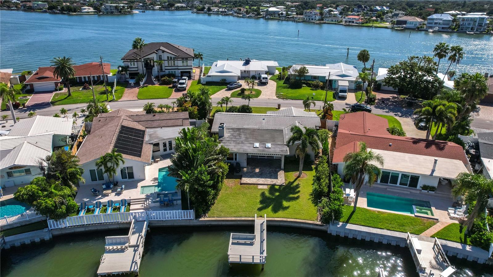 513 HARBOR DRIVE N