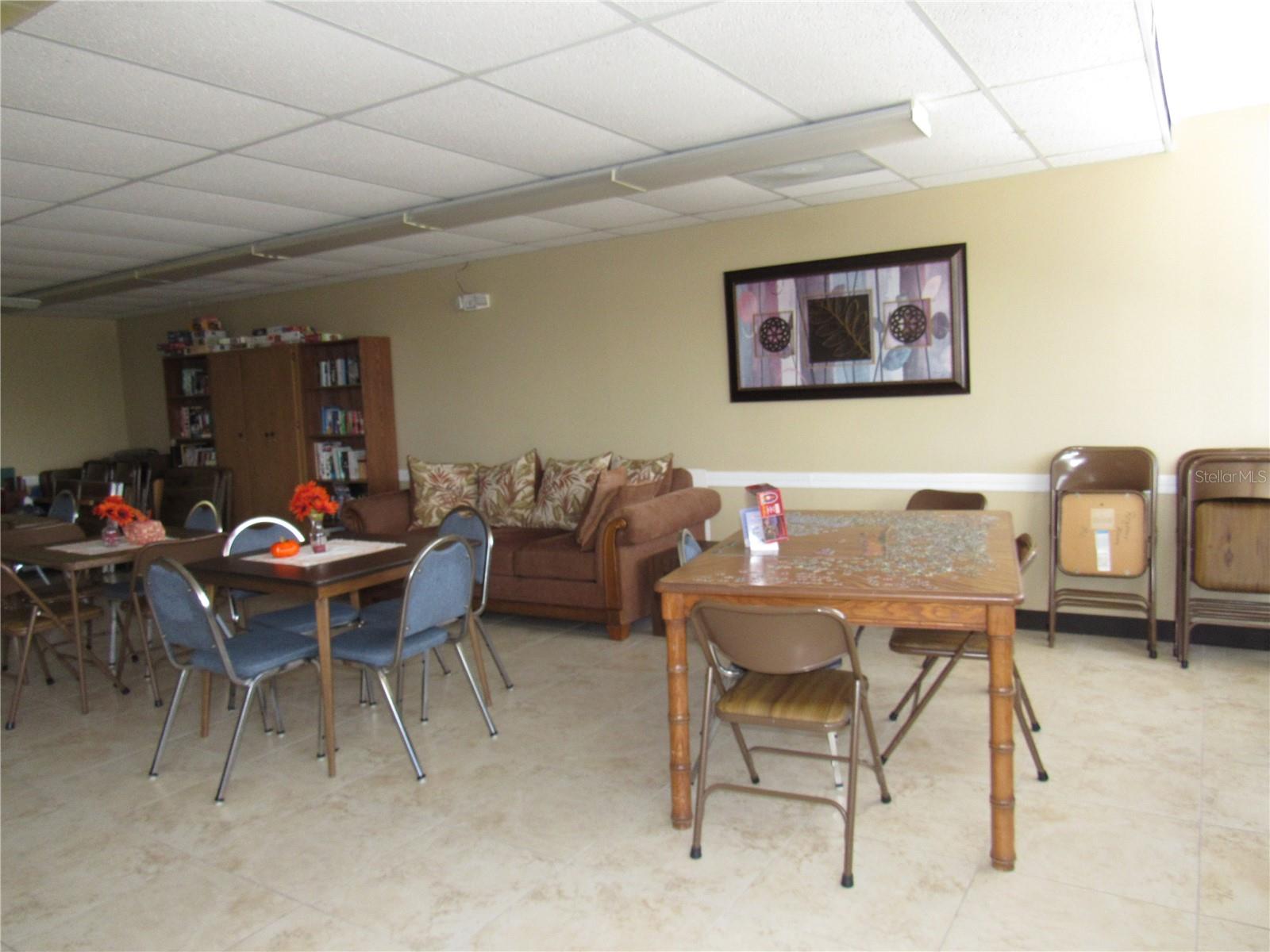 REGENCY HOUSE - Residential