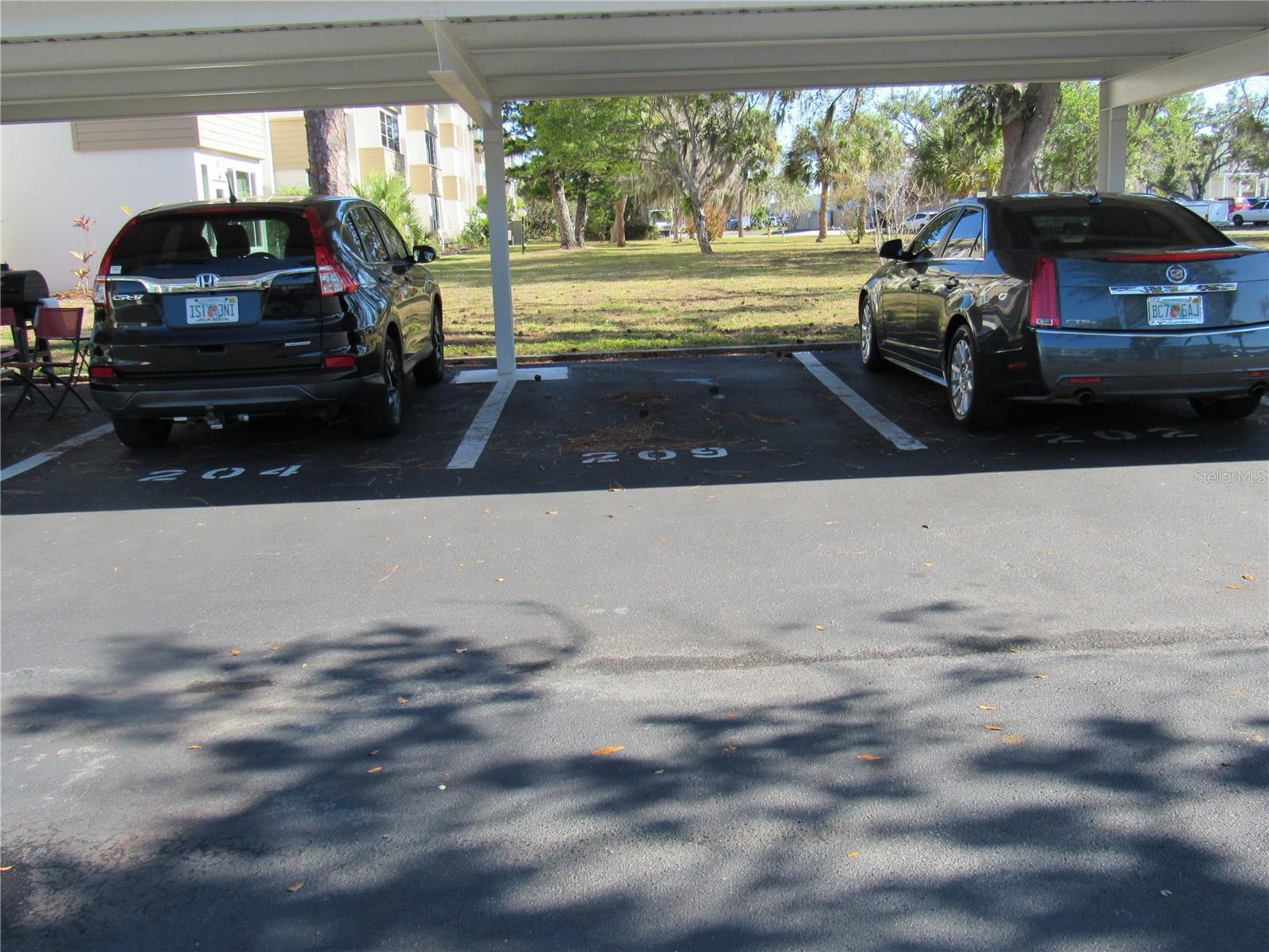 REGENCY HOUSE - Residential