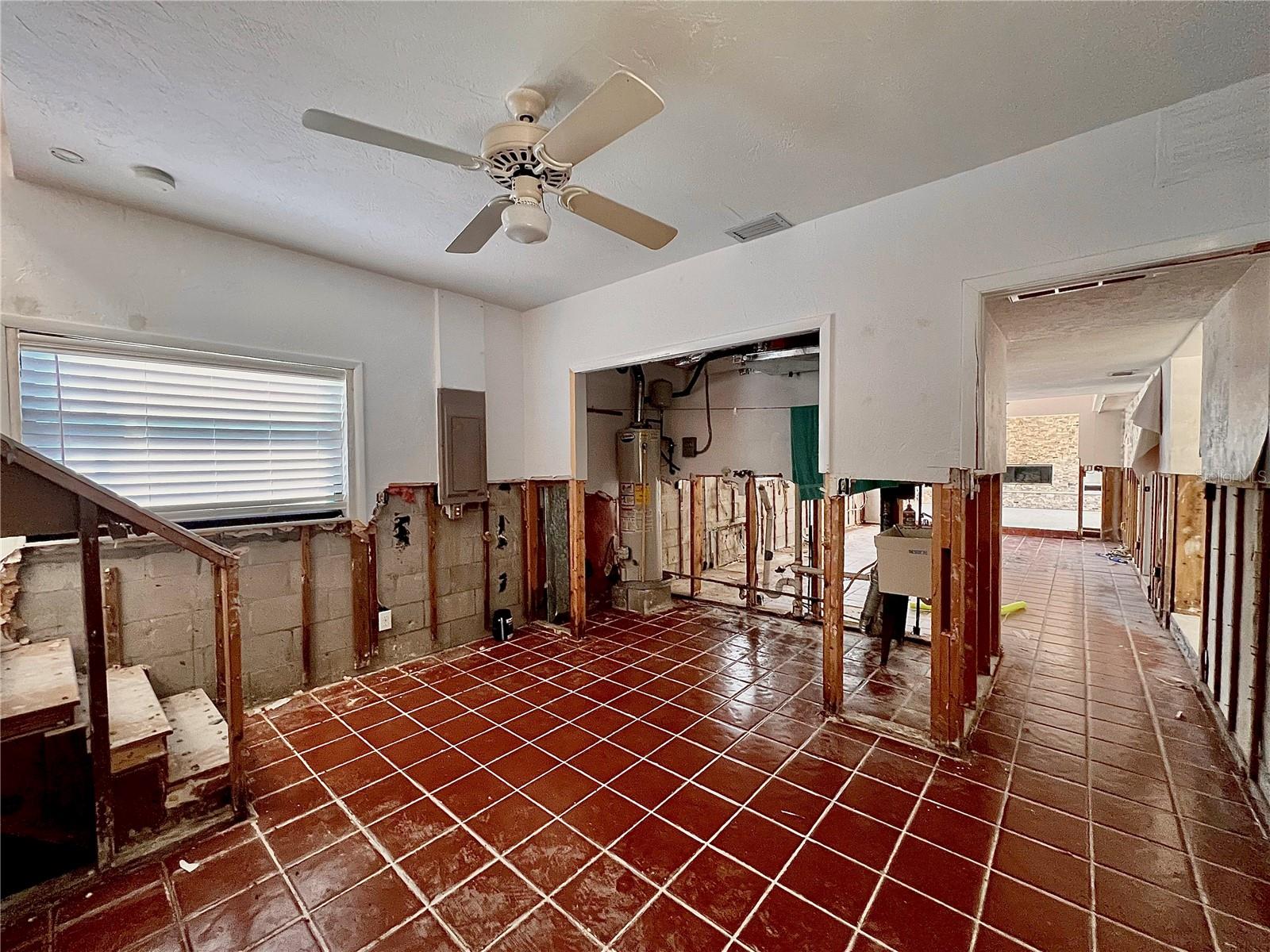 590 BAYWOOD DRIVE N