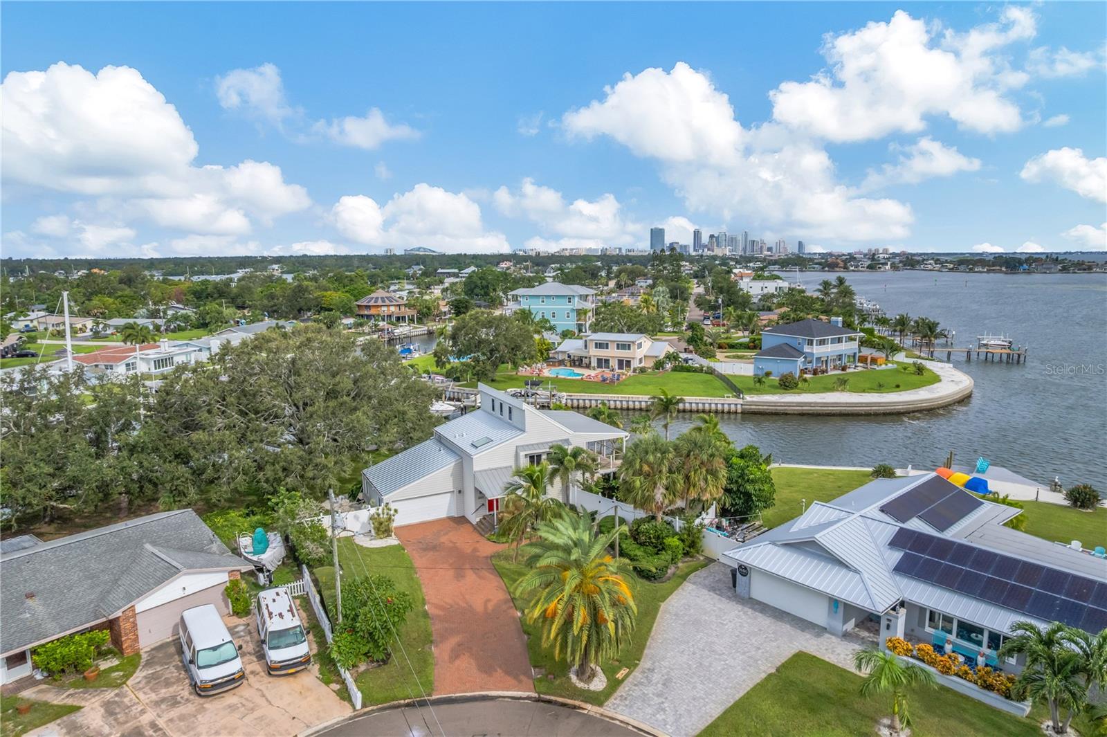 3601 COQUINA KEY DRIVE SE