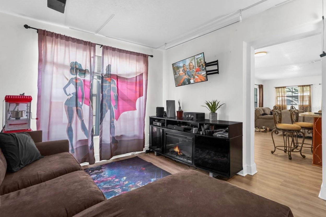 TANGELO PARK SEC 03 - Residential