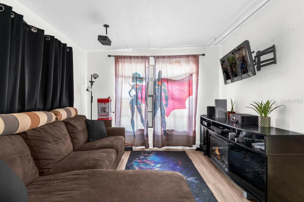 TANGELO PARK SEC 03 - Residential