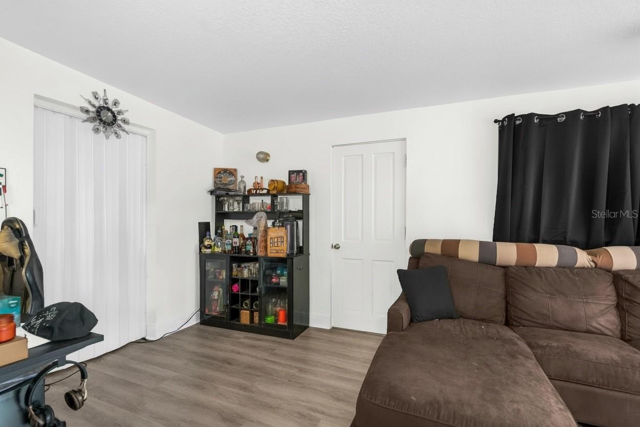 TANGELO PARK SEC 03 - Residential