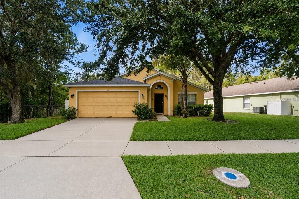 Photo of 403 Sandy Ridge Drive, Davenport, FL 33896 (MLS # S5159225)