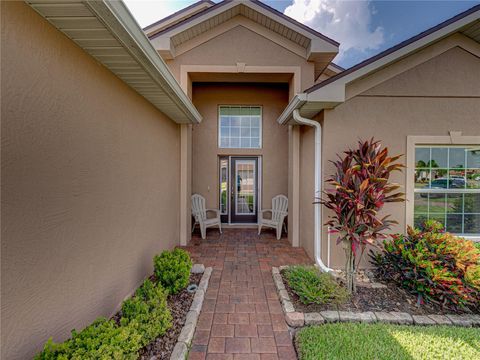 A home in WINTER HAVEN