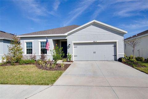 A home in PARRISH