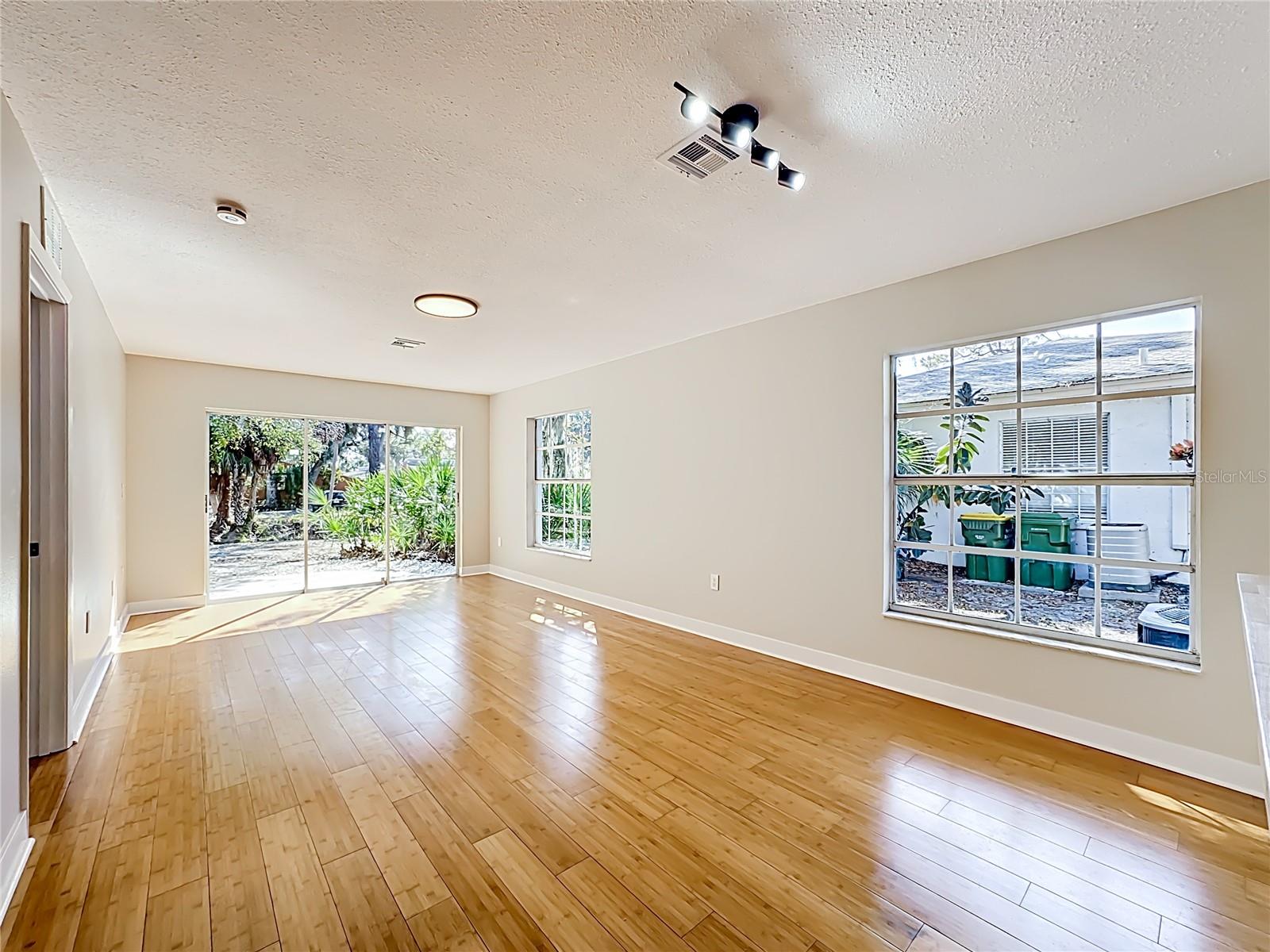 BERMUDA PARK - Residential