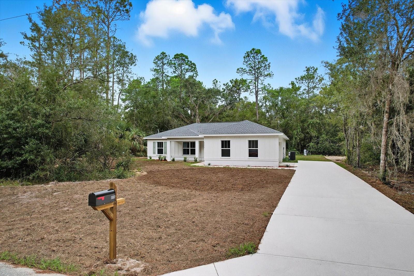 CRYSTAL MANOR UNIT 02 - Residential