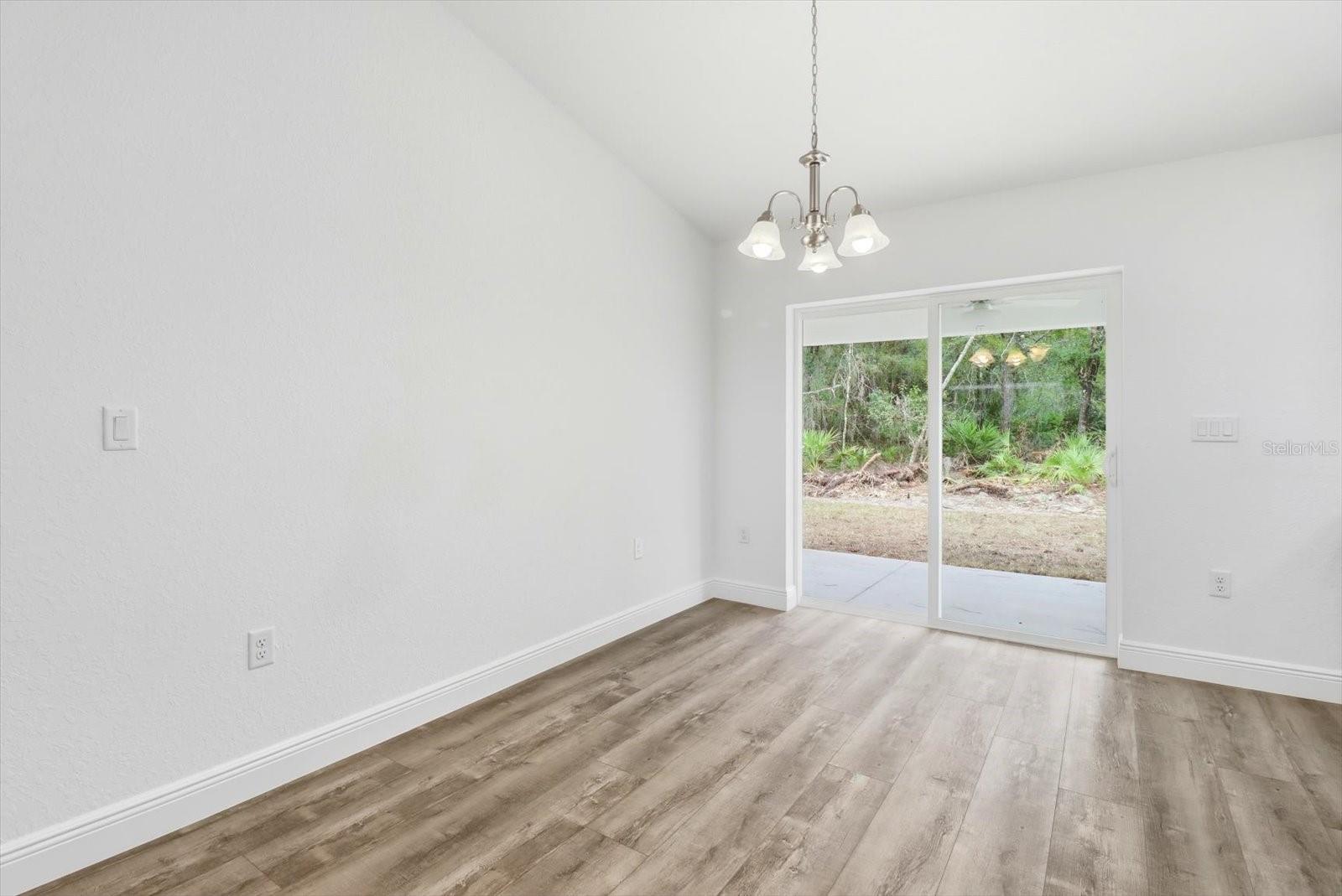 CRYSTAL MANOR UNIT 02 - Residential