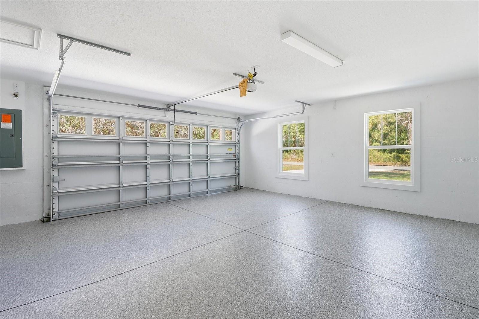 CRYSTAL MANOR UNIT 02 - Residential