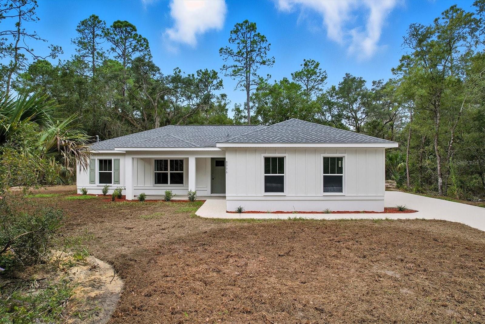 CRYSTAL MANOR UNIT 02 - Residential