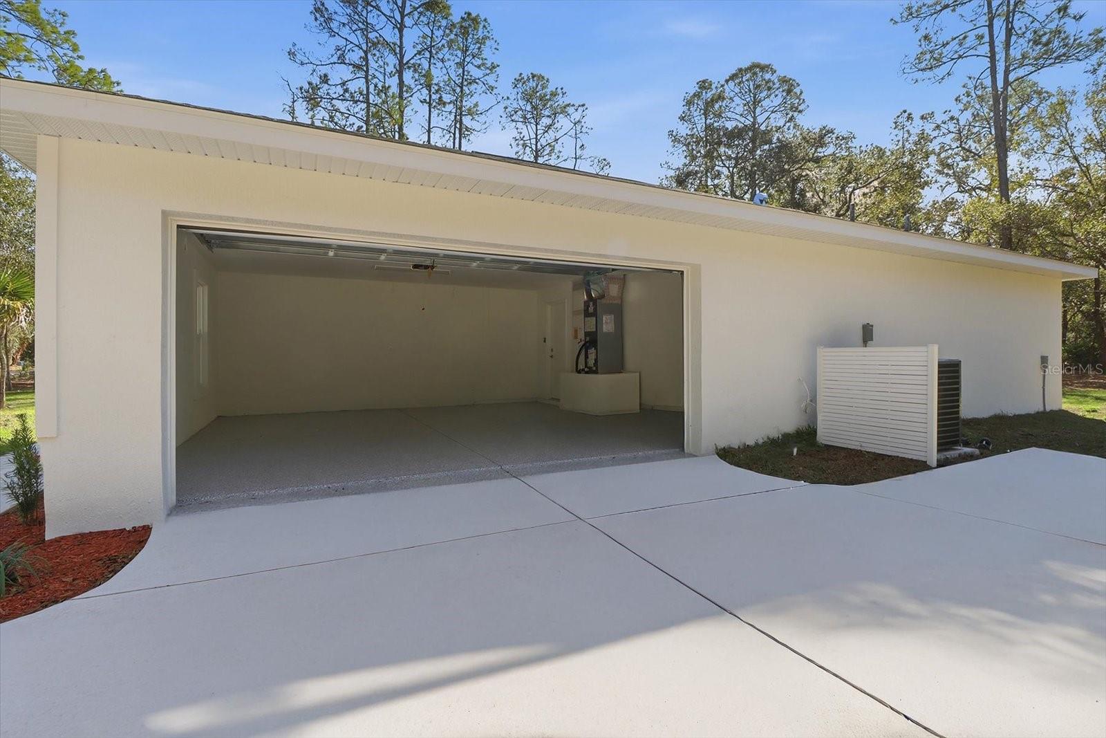 CRYSTAL MANOR UNIT 02 - Residential