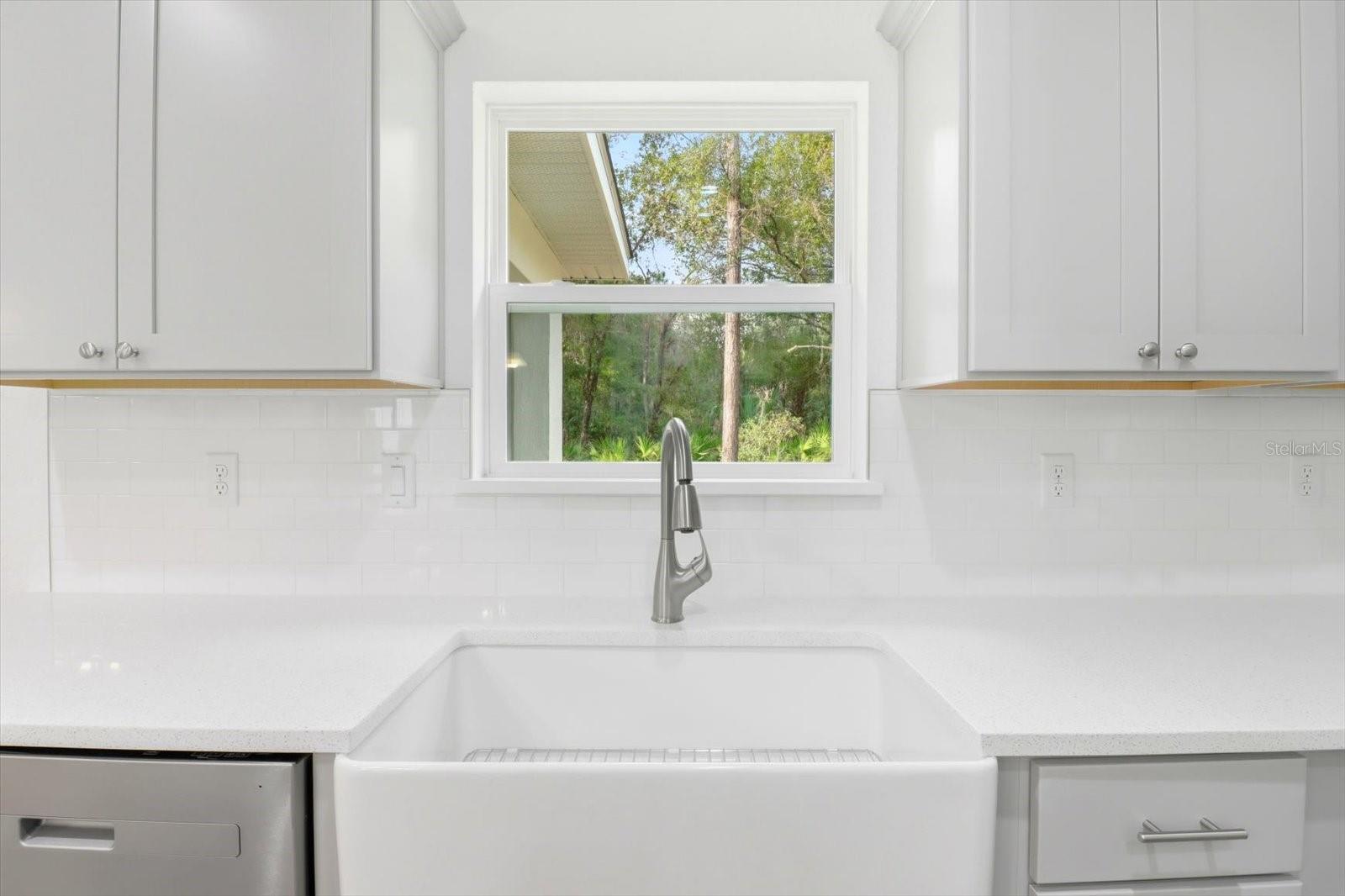 CRYSTAL MANOR UNIT 02 - Residential