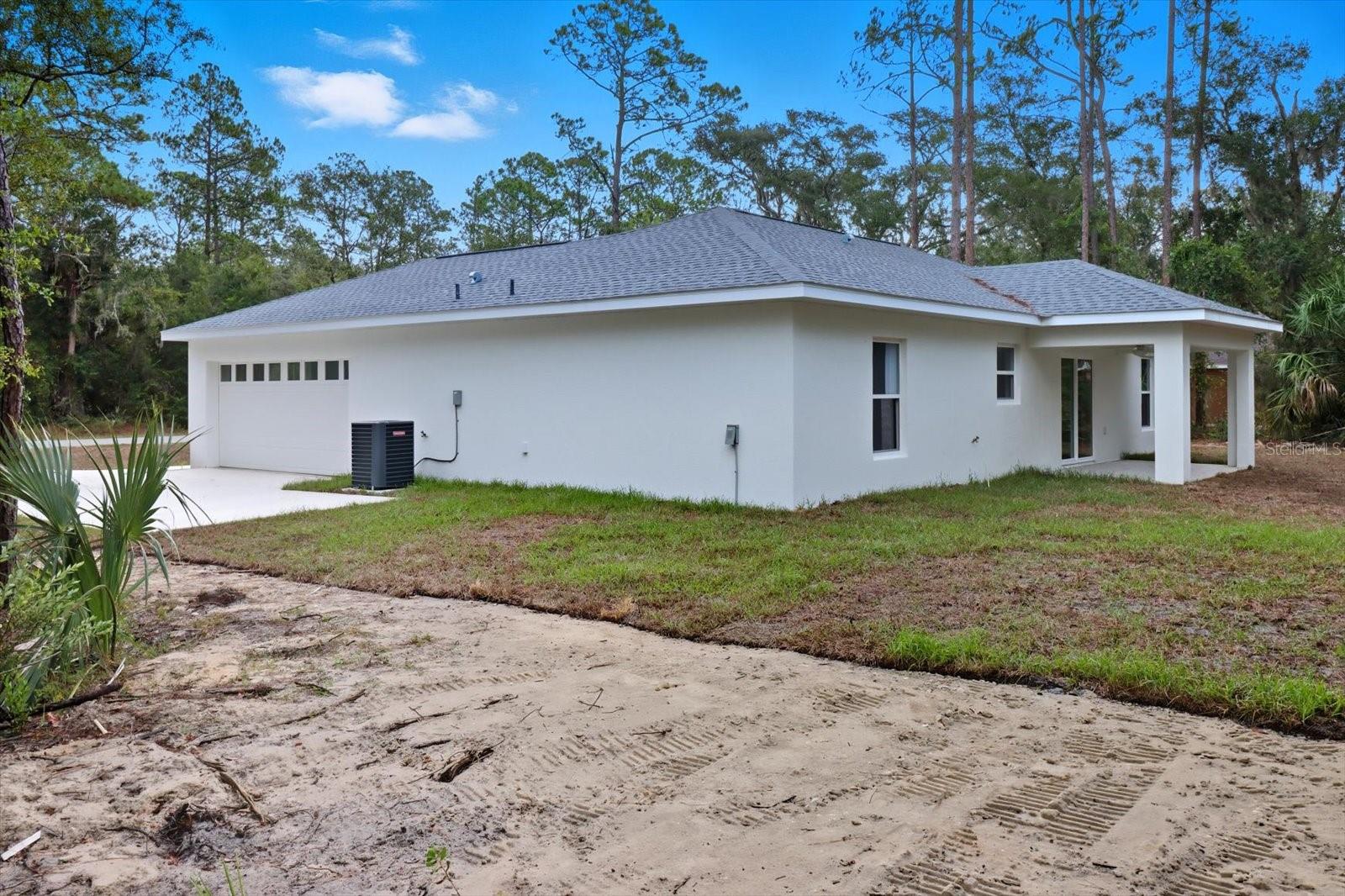 CRYSTAL MANOR UNIT 02 - Residential