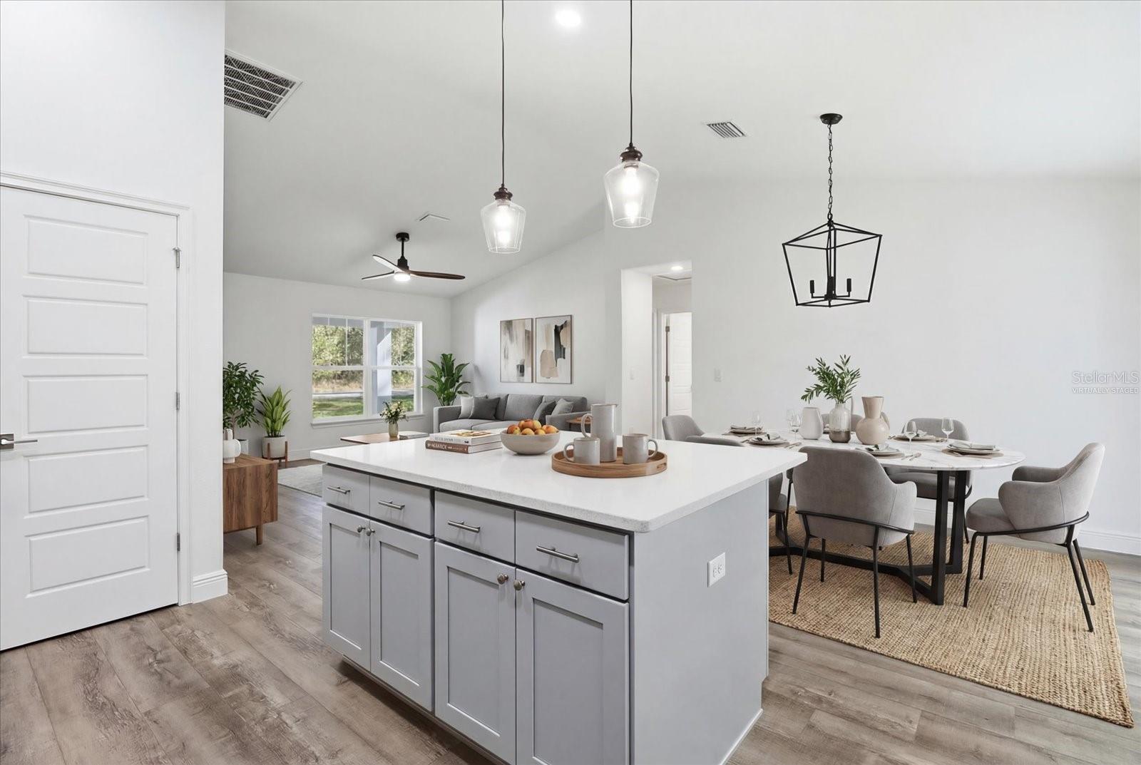 CRYSTAL MANOR UNIT 02 - Residential