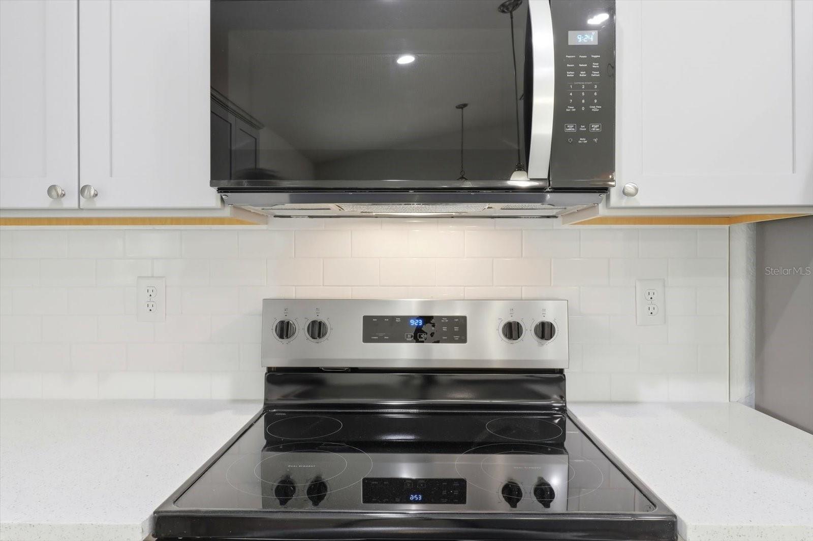 CRYSTAL MANOR UNIT 02 - Residential